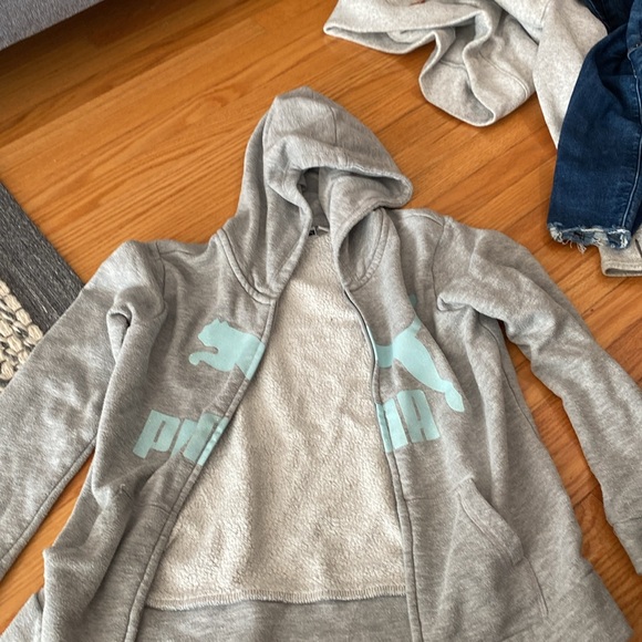 Gray puma zip up sweated size 8-9 - Picture 6 of 7